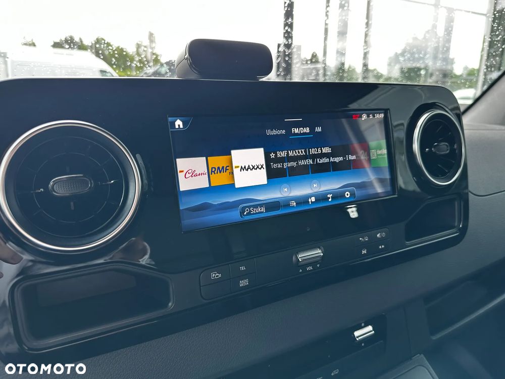Mercedes-Benz Sprinter - 20