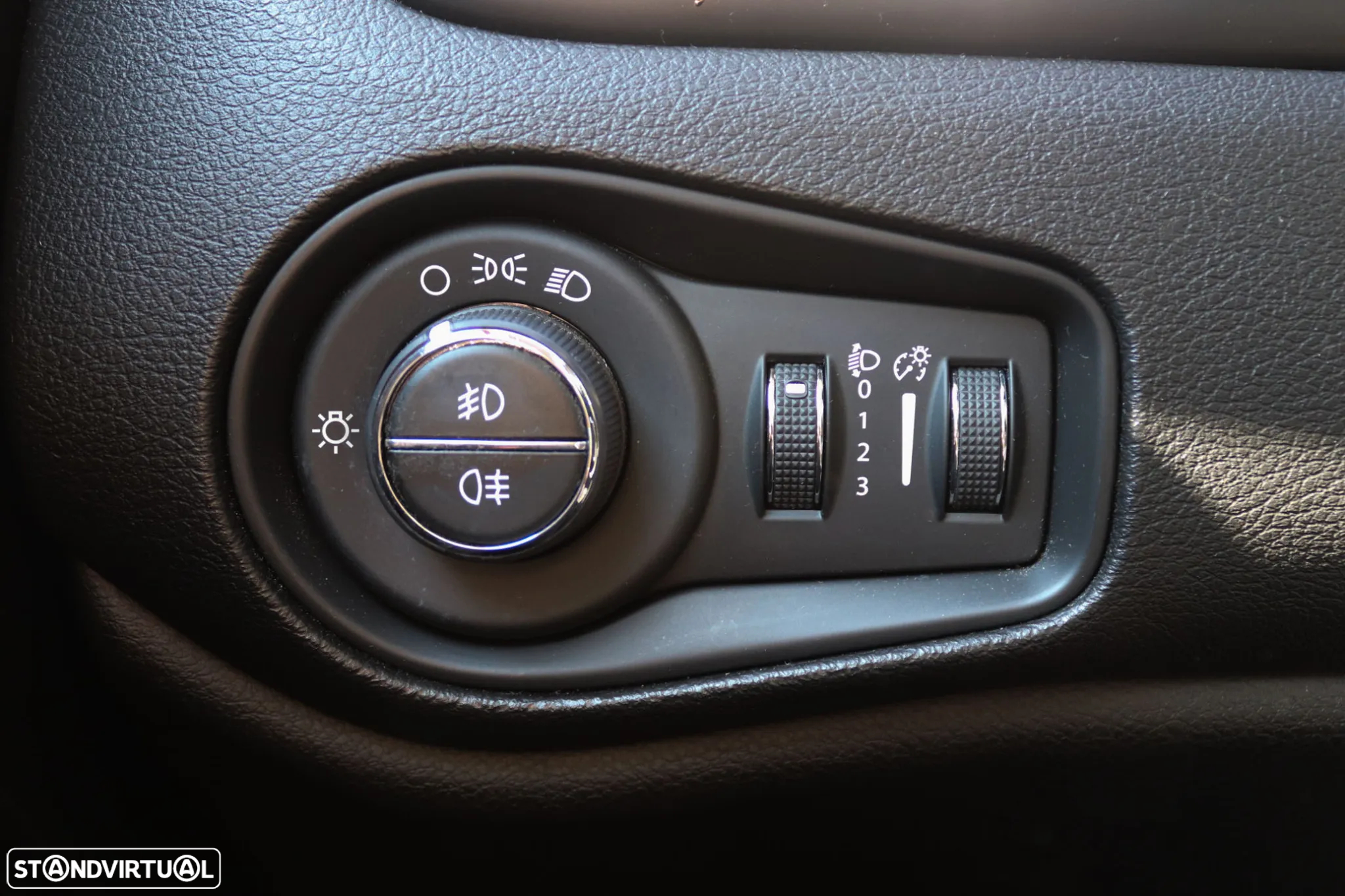 Jeep Renegade 1.0 T Longitude - 19