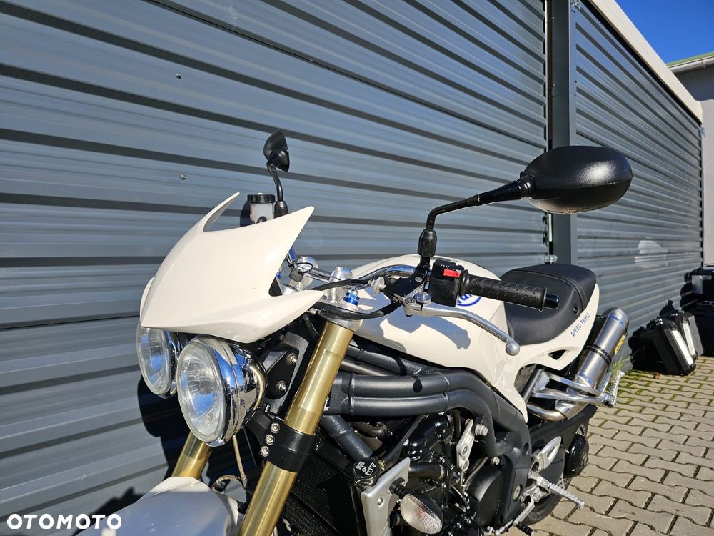 Triumph Speed Triple - 18