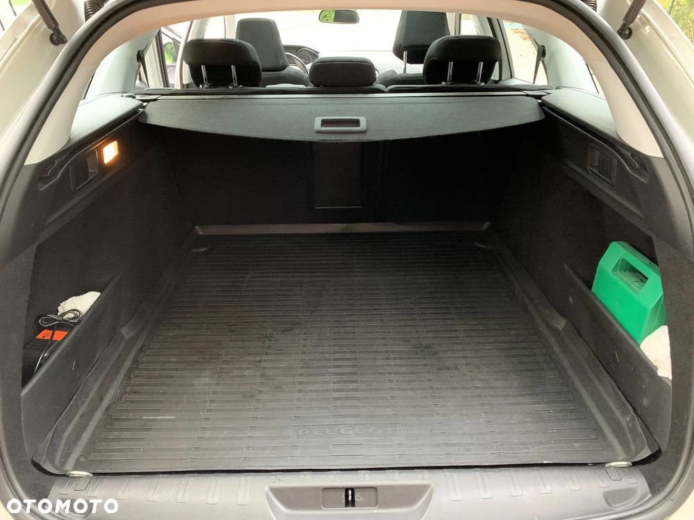 Peugeot 308 1.6 BlueHDi Allure S&S - 10