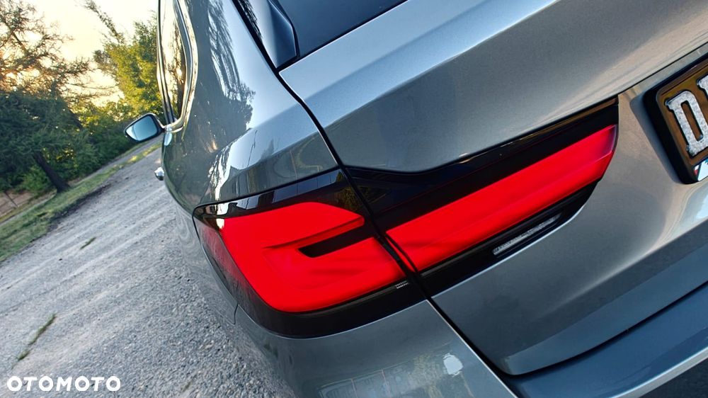 BMW Seria 5 520i Luxury Line - 8