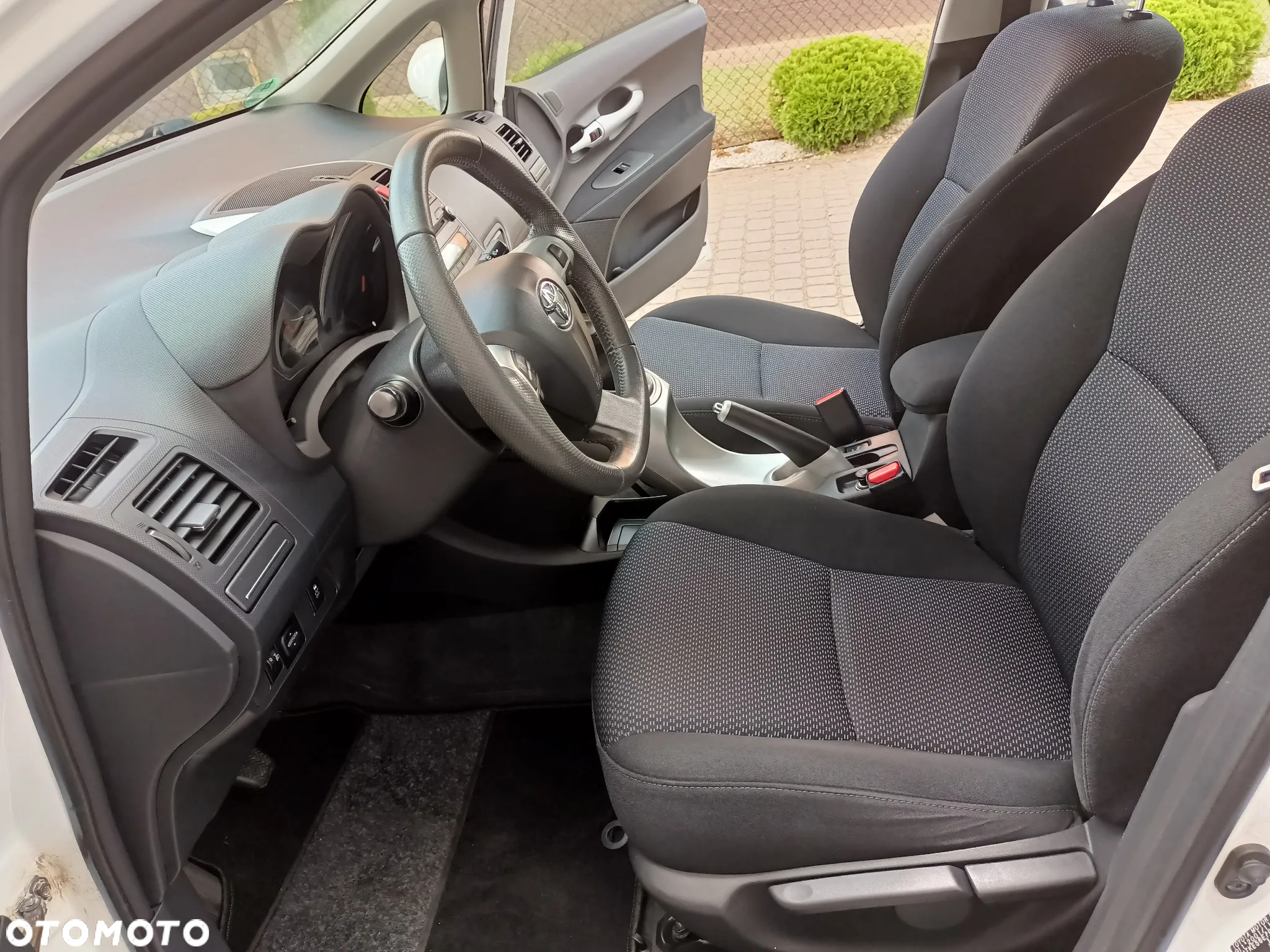 Toyota Auris 1.6 Comfort - 5