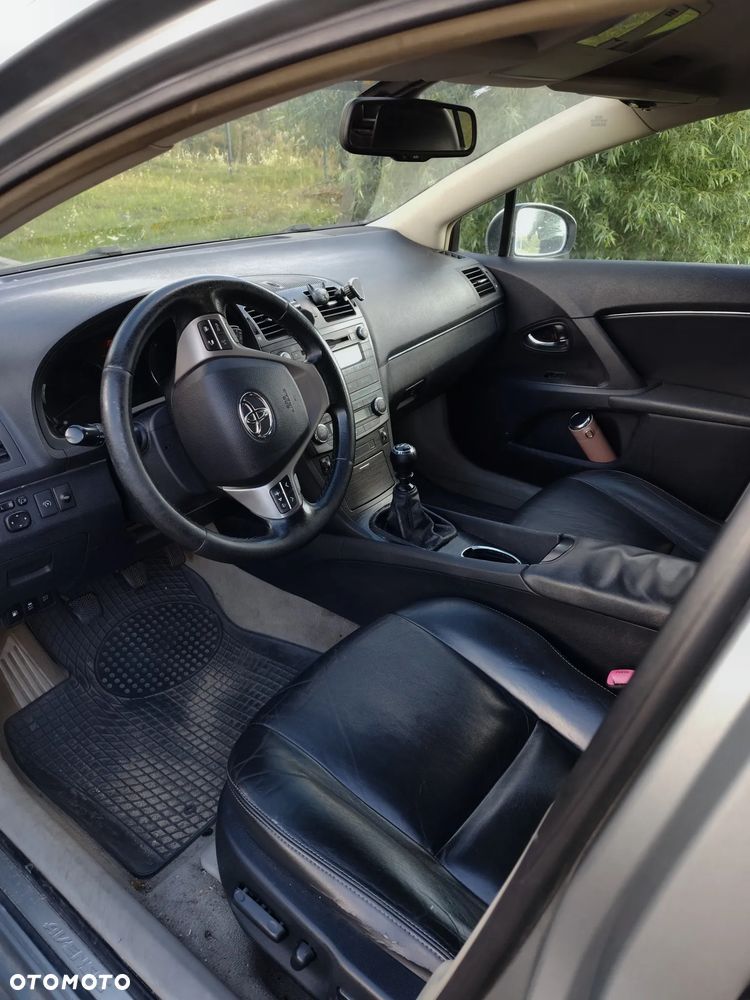 Toyota Avensis - 4