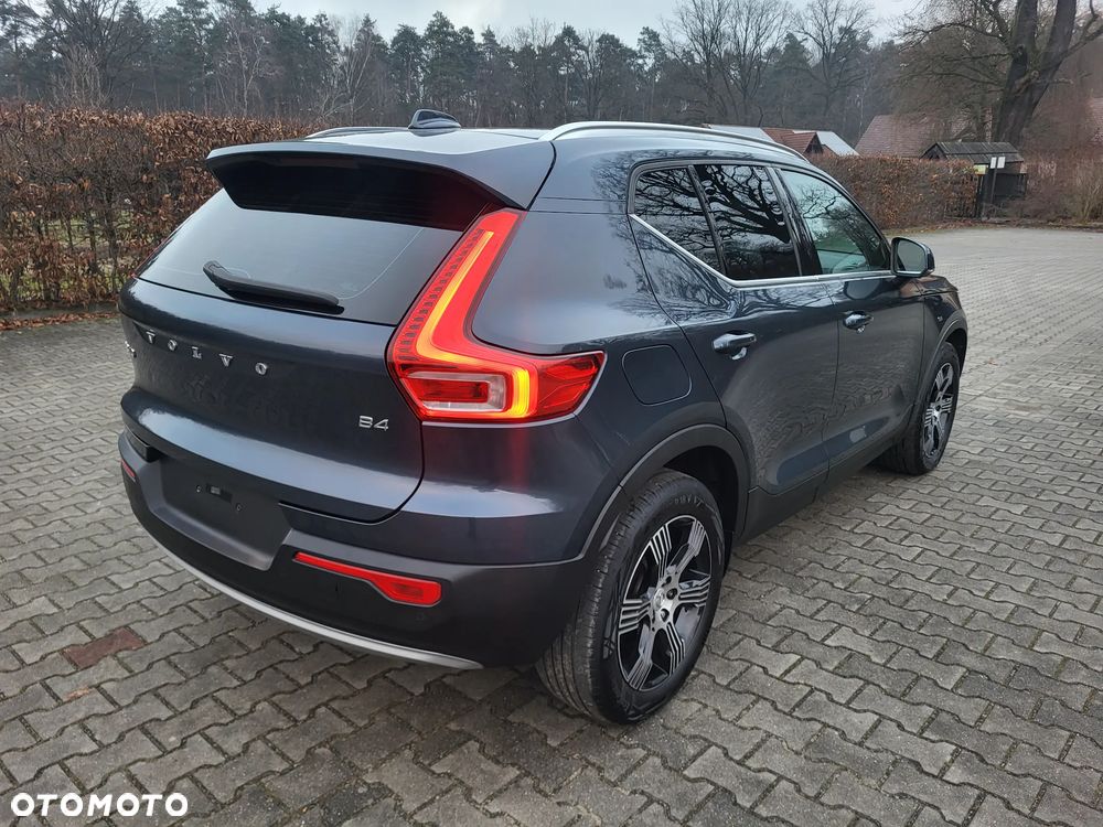 Volvo XC 40 B4 B DKG Momentum - 9