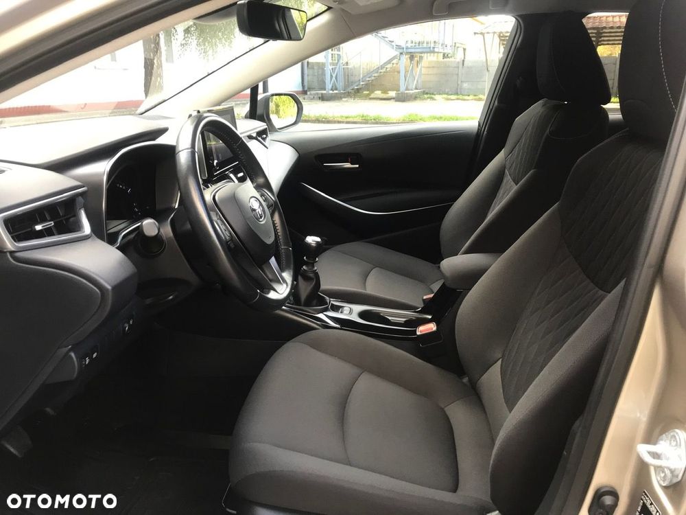Toyota Corolla 1.5 Comfort - 23