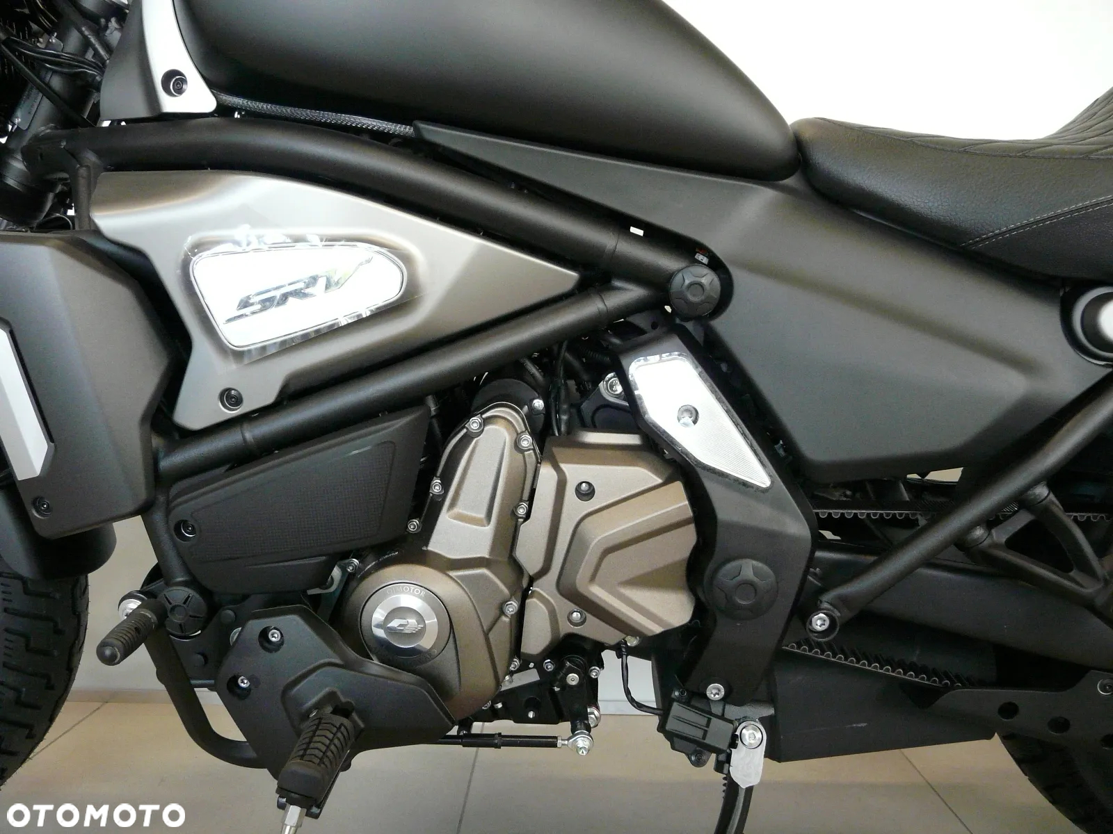 QJMOTOR SRV 700 - 21