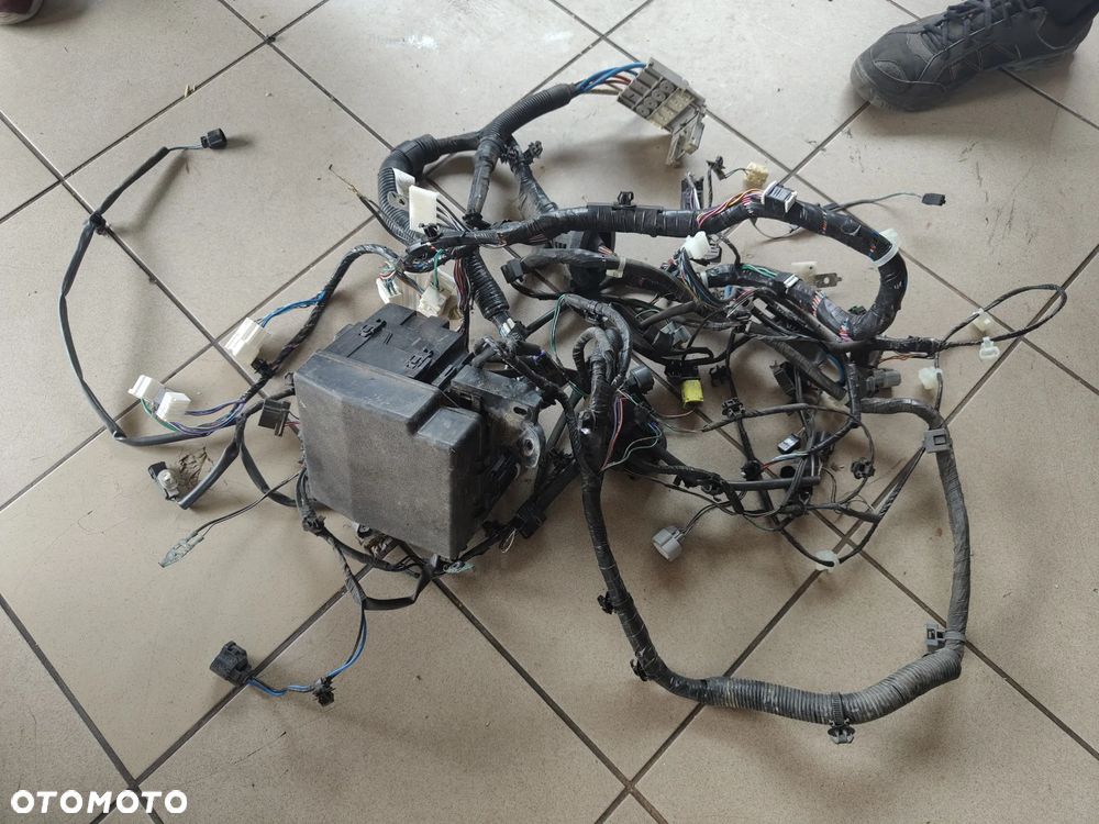 Mitsubishi Space Star II 1.0 Benzyna wiazka instalacja komory silnika EUROPA