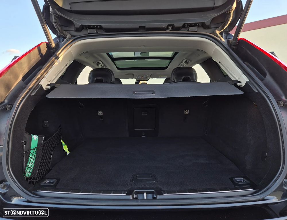 Volvo XC 60 2.0 T6 PHEV Inscription AWD - 47