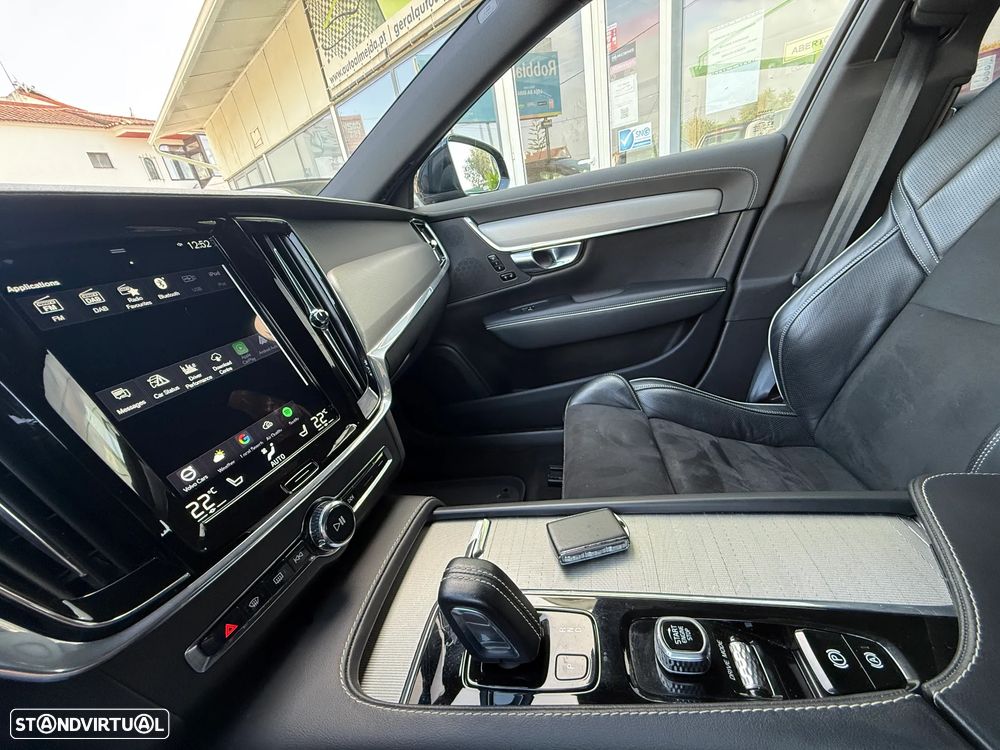Volvo V90 2.0 B4 R-Design Geartronic - 38