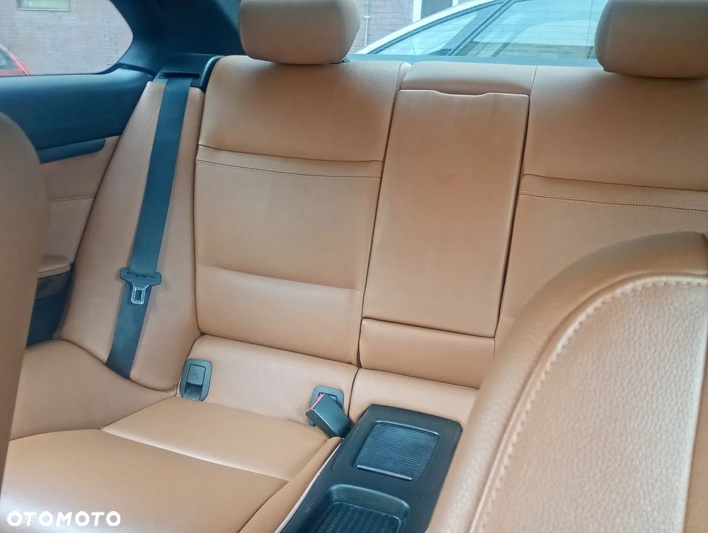 BMW Seria 3 320i Edition Exclusive - 12