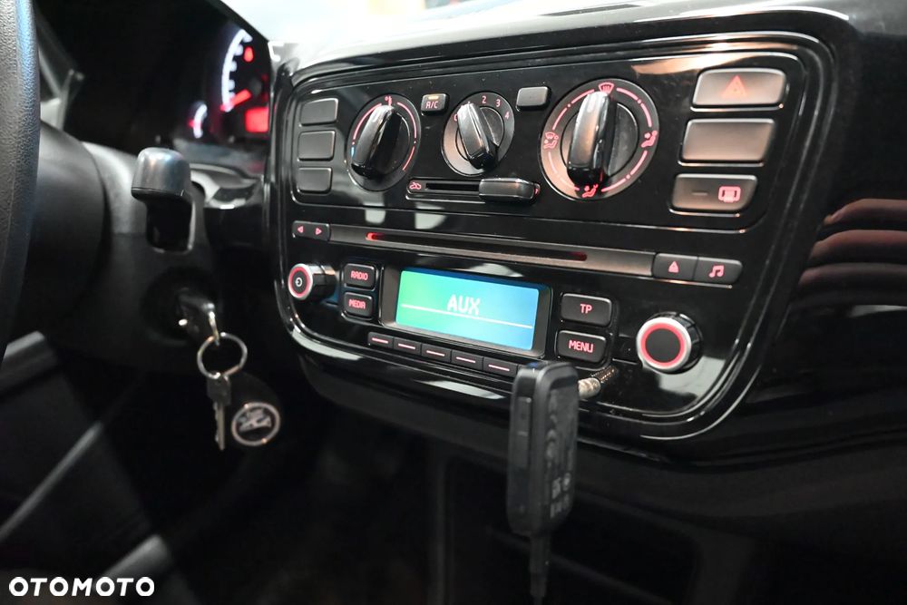 Volkswagen up! 1.0 move - 18