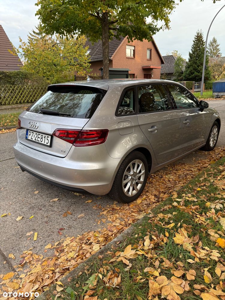 Audi A3 Sportback - 2