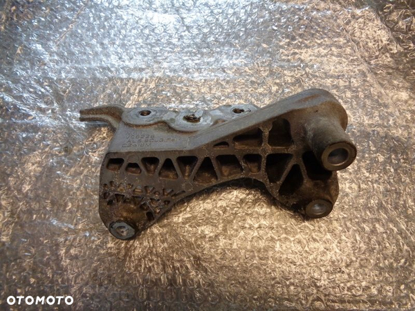 łapa Silnika Podpora Opel Astra Zafira Insignia A16XER C4