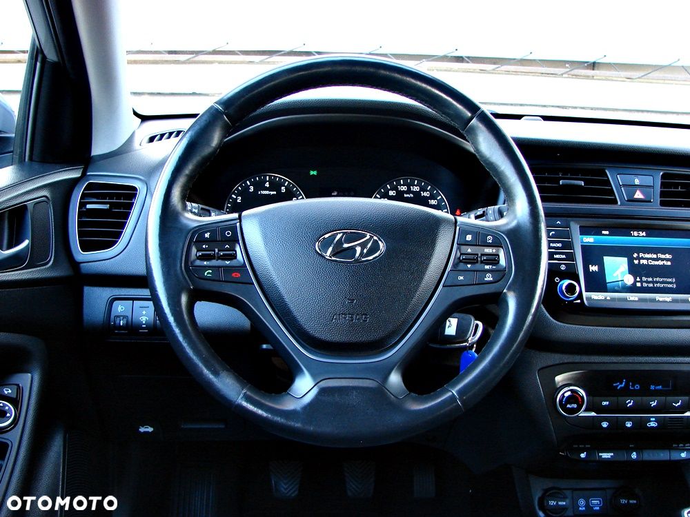 Hyundai i20 blue 1.2 YES!+ - 32