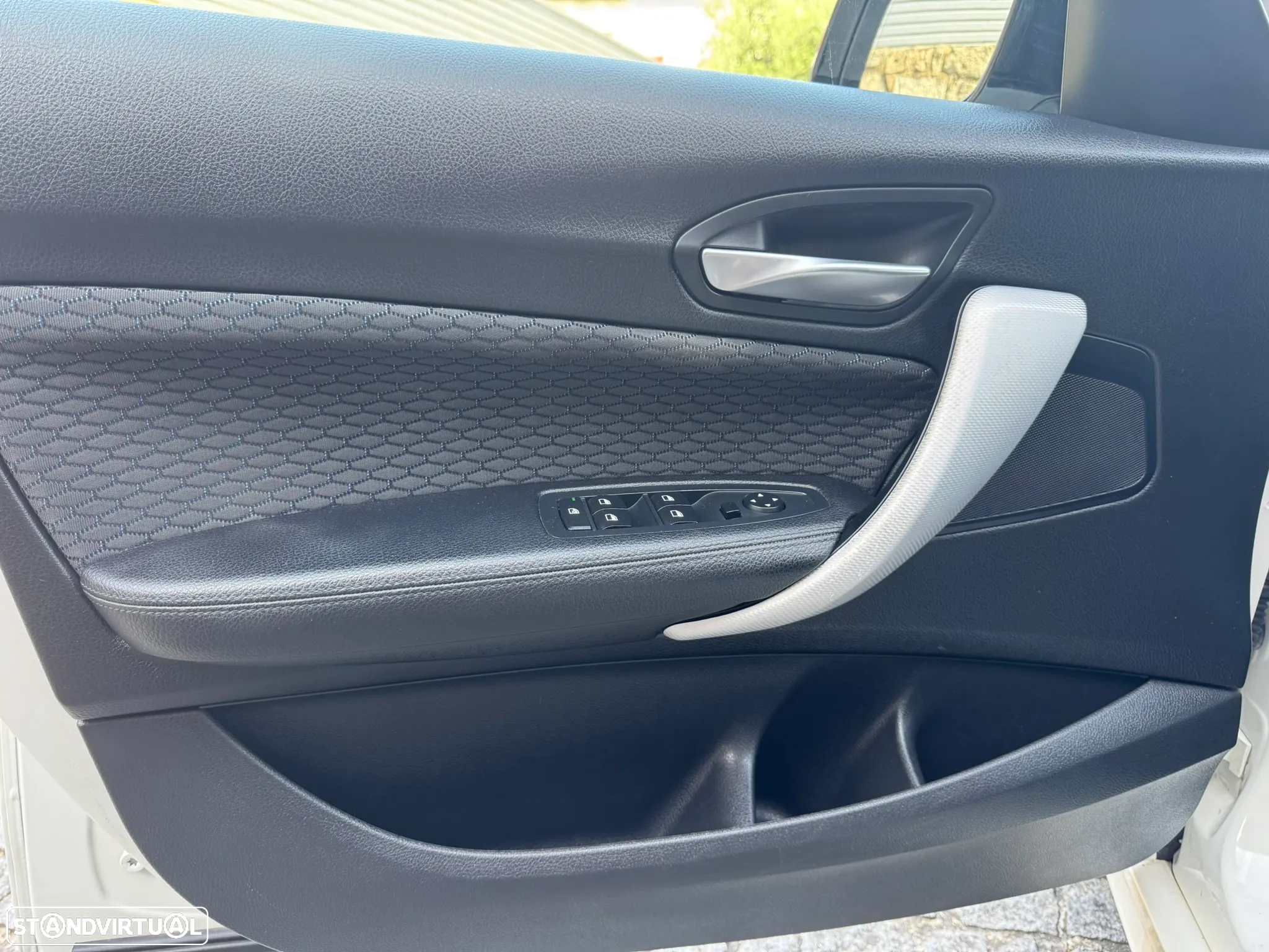 BMW 118 d Pack Desportivo M - 21