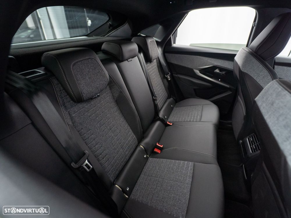 Peugeot 3008 1.2 Hybrid Allure e-DCS6 - 38