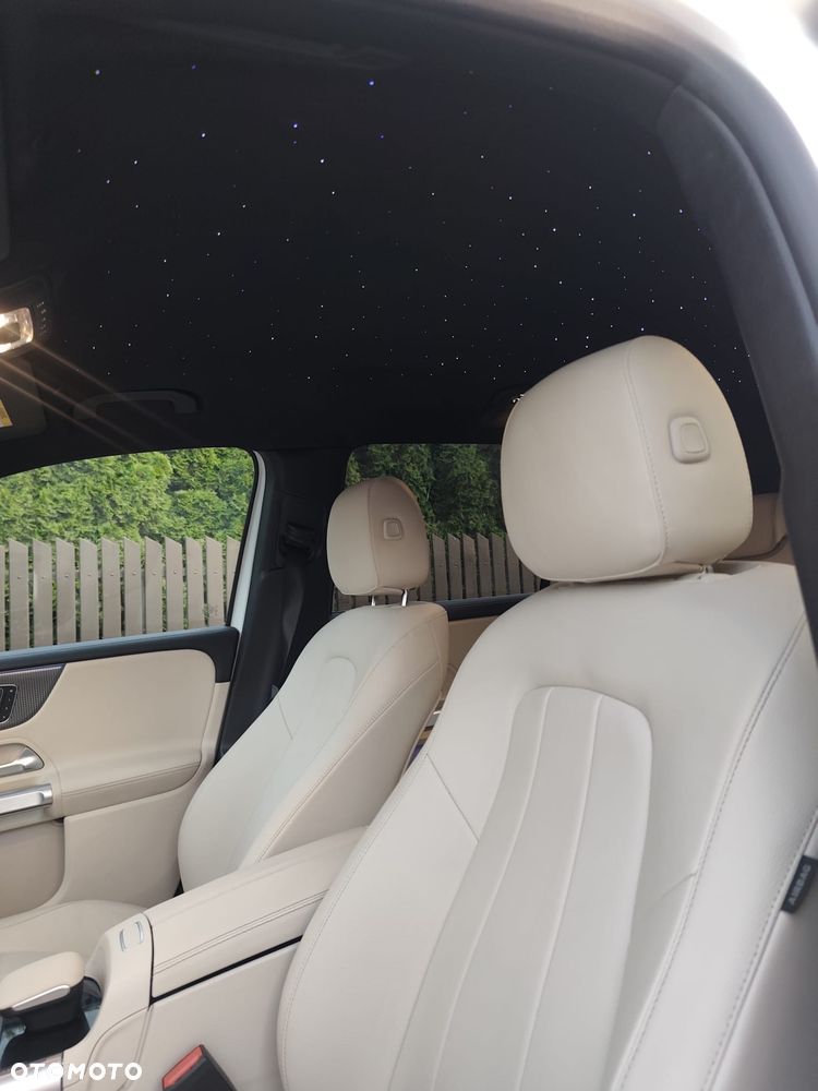 Mercedes-Benz GLB - 10