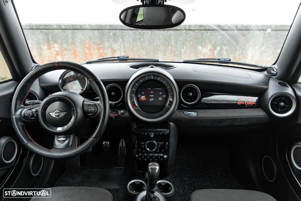 MINI 3 Portas John Cooper Works - 24