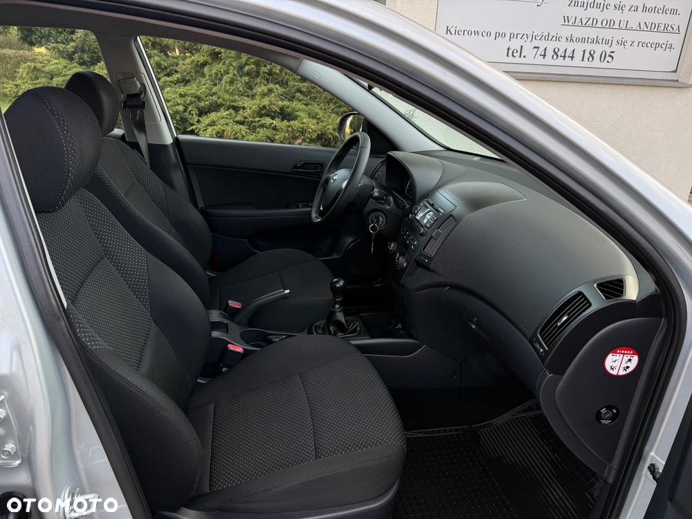 Hyundai i30 1.4 Blue Comfort - 14