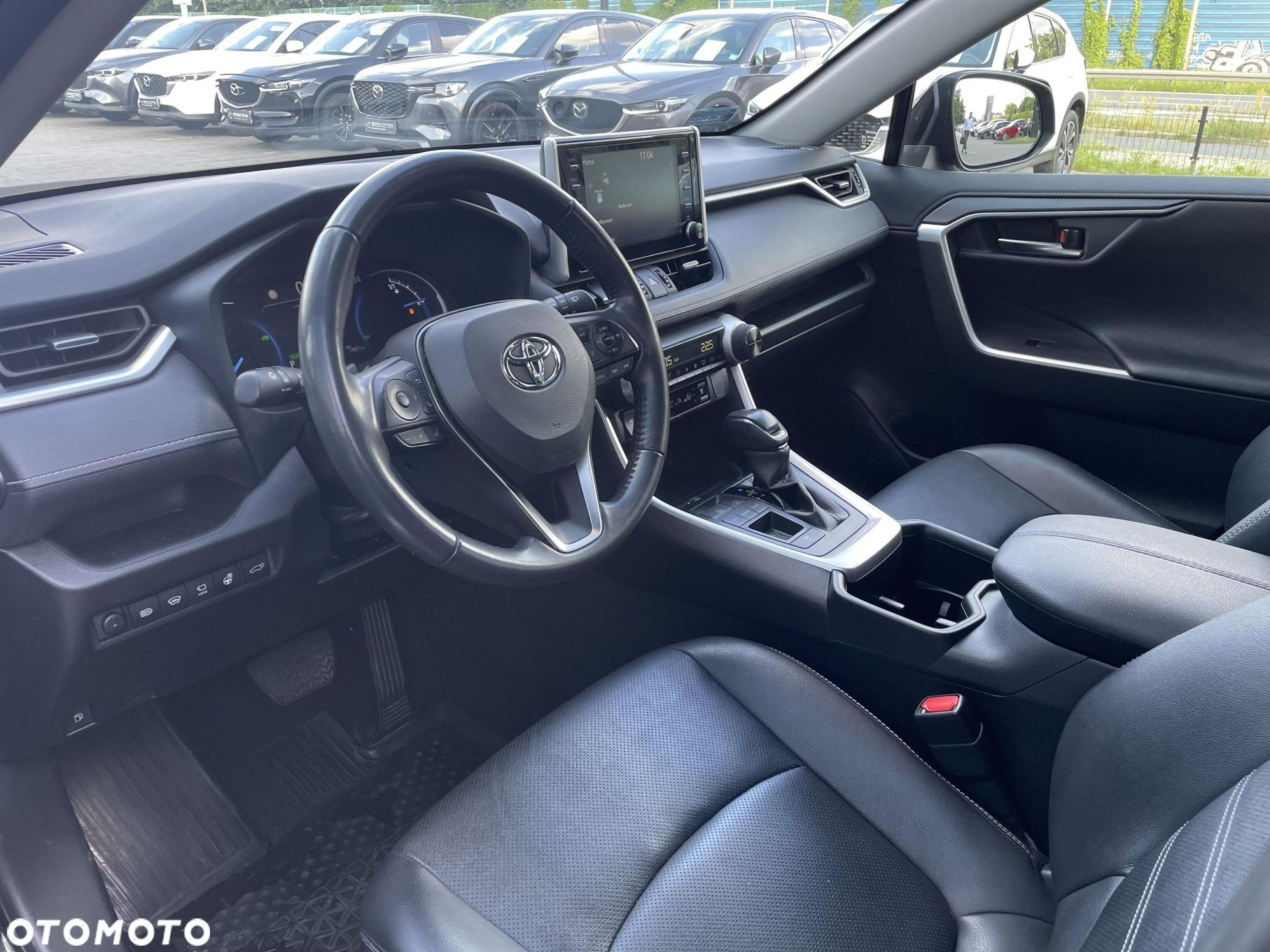Toyota RAV4 - 9