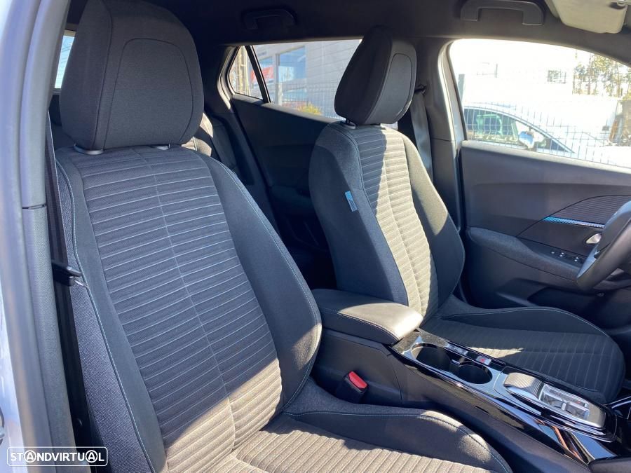 Peugeot e-2008 50 kWh Style - 8