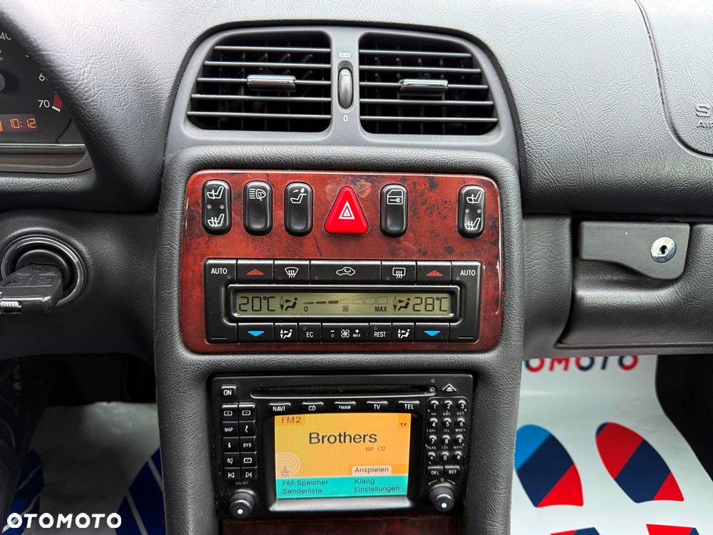 Mercedes-Benz CLK 320 - 32