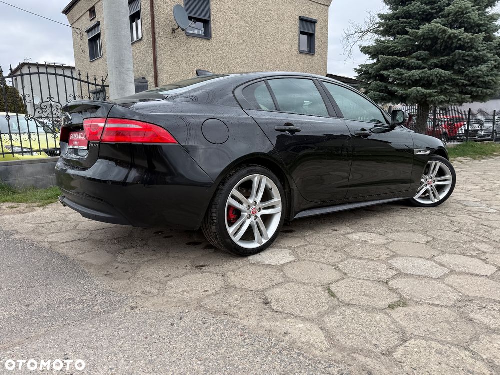 Jaguar XE 20d R-Sport - 3