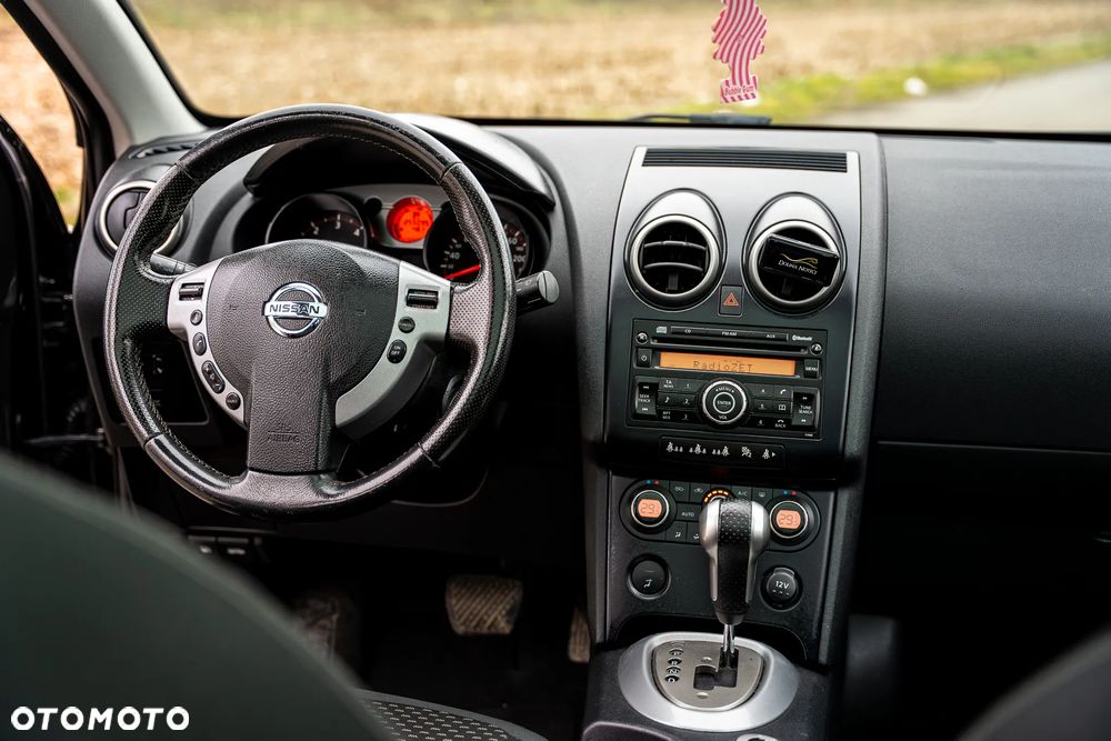 Nissan Qashqai 2.0 dCi 4 x 4 DPF tekna - 24