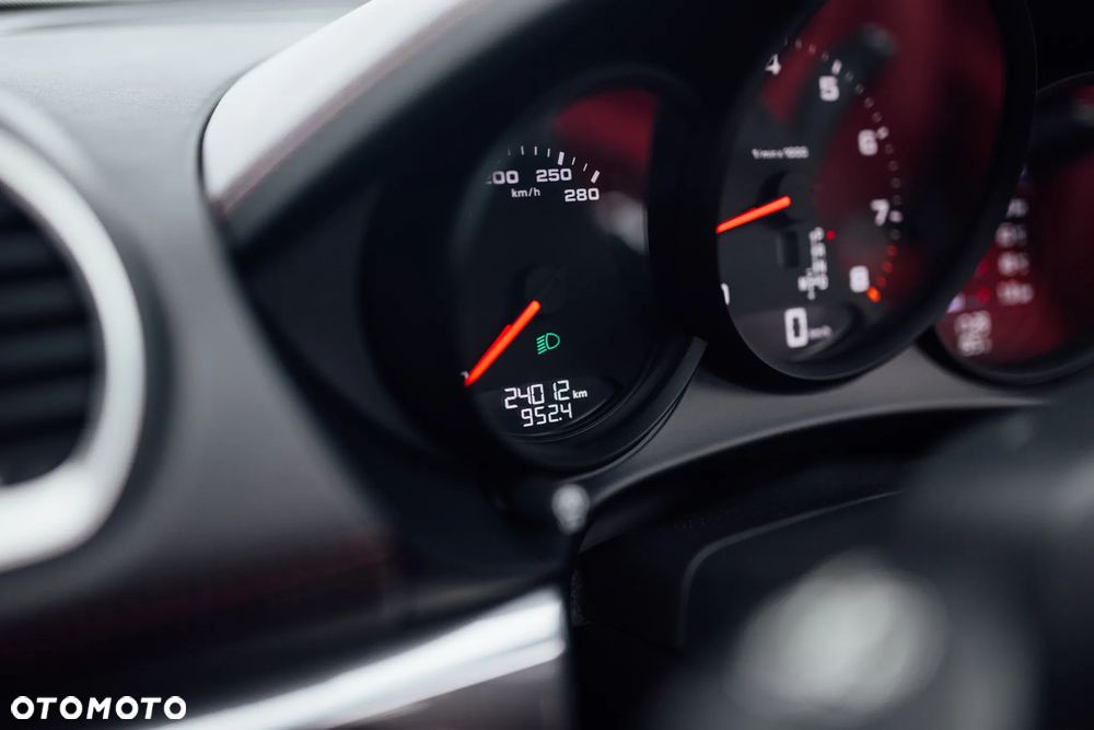 Porsche 718 Boxster PDK - 30