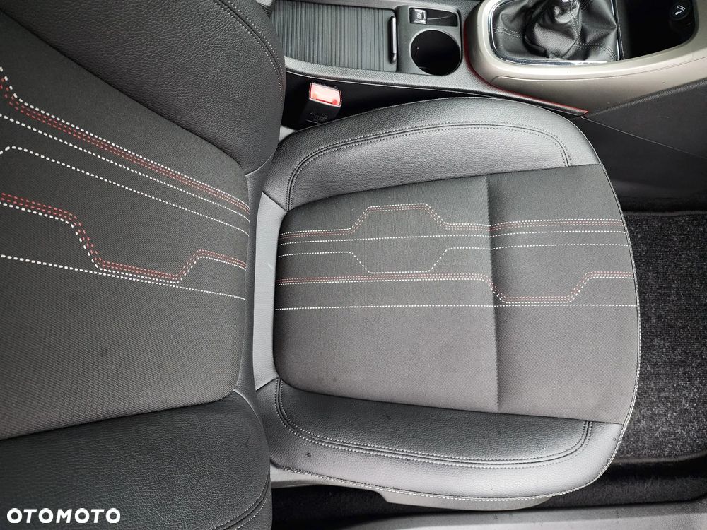 Opel Astra 1.4 Turbo 150 Jahre - 27
