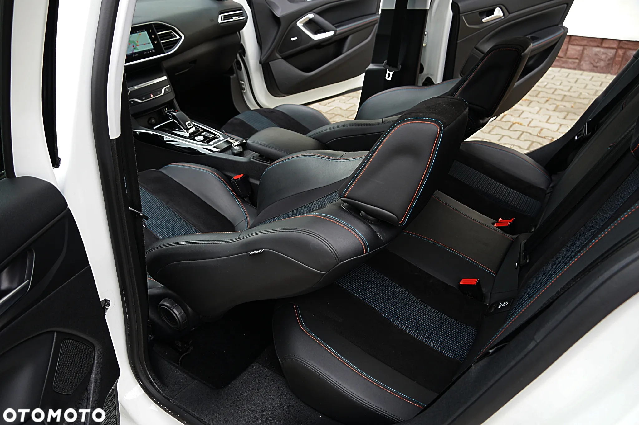 Peugeot 308 BlueHDi FAP 130 EAT8 Stop & Start Tech Edition - 31