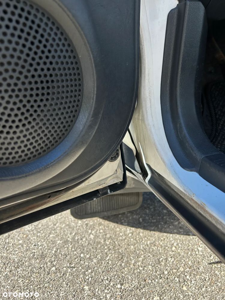 Toyota RAV4 2.0 - 16