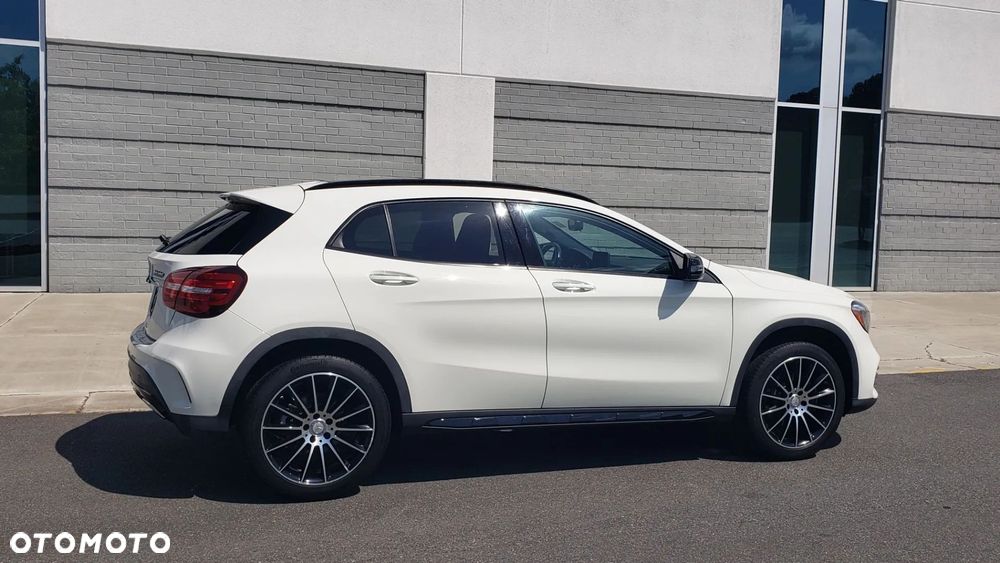 Mercedes-Benz GLA 250 7G-DCT Peak Edition - 5