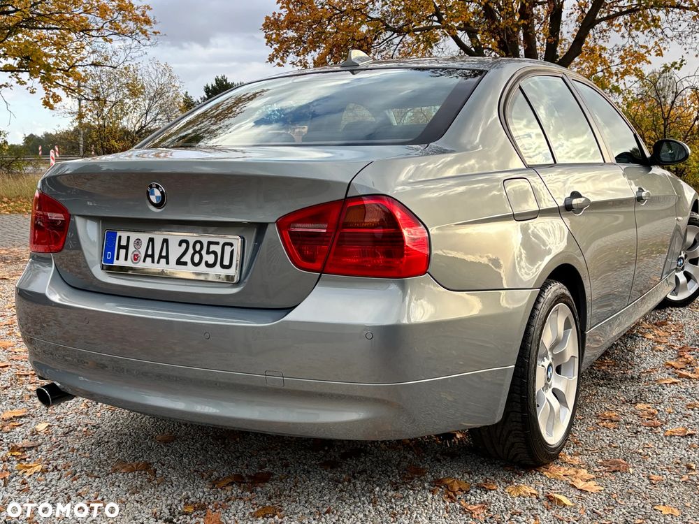 BMW Seria 3 320i - 27