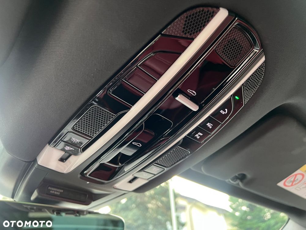 Porsche Cayenne Platinum Edition - 34