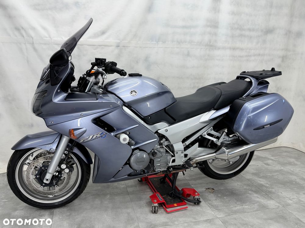 Yamaha FJR - 4