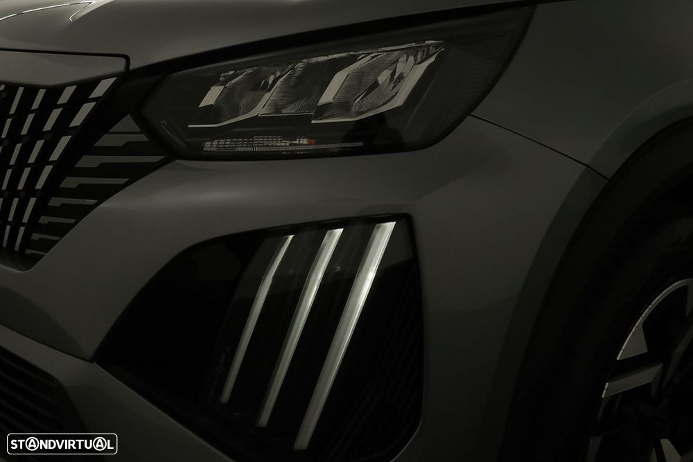Peugeot 2008 1.2 PureTech Allure EAT8 - 6