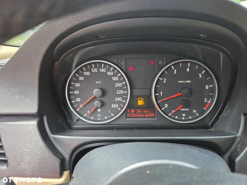 BMW Seria 3 325i - 22