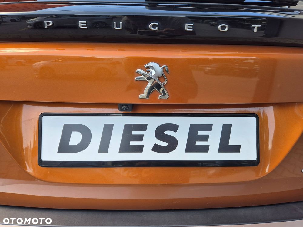 Peugeot 2008 BlueHDi 130 EAT8 GT - 13