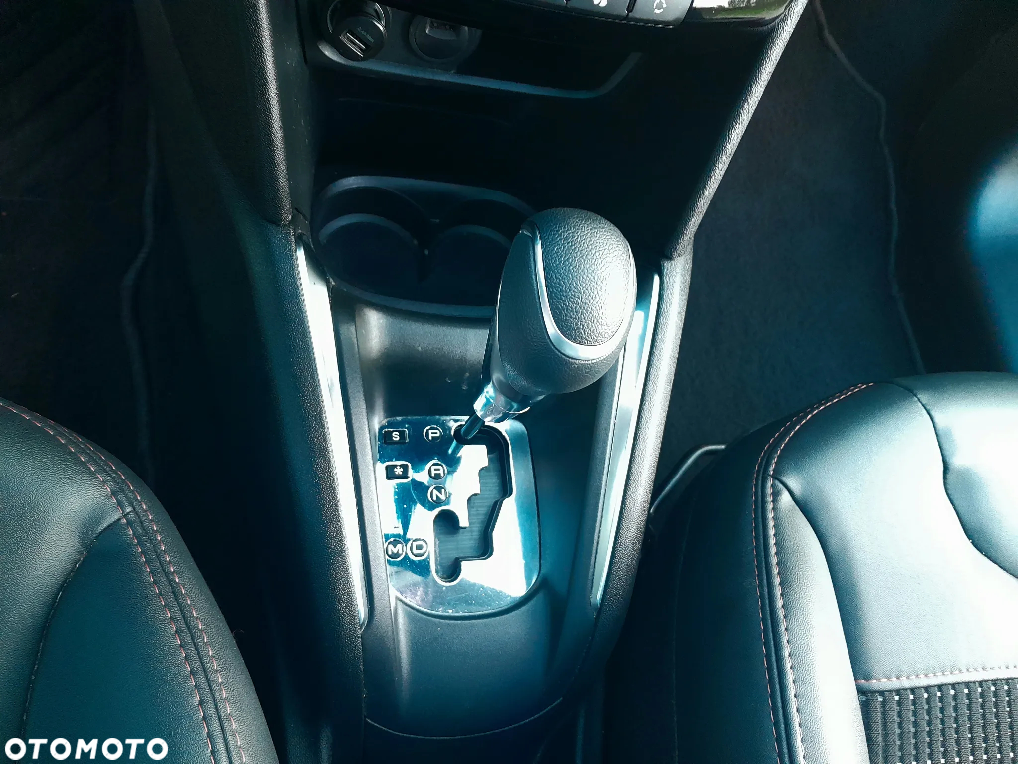 Peugeot 208 - 27