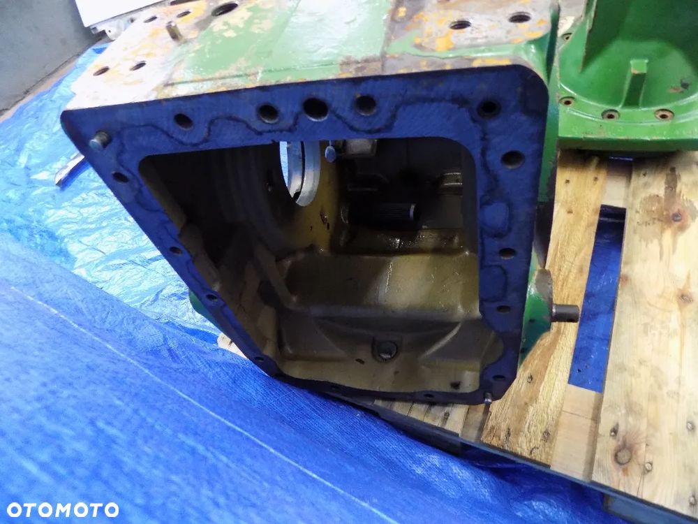 obudowa tylnego mostu tył L78574 john deere 6300 6100 6200 6400 - 11