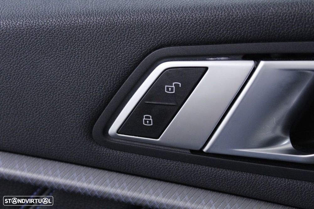 BMW 116 d Pack Desportivo M Auto - 22