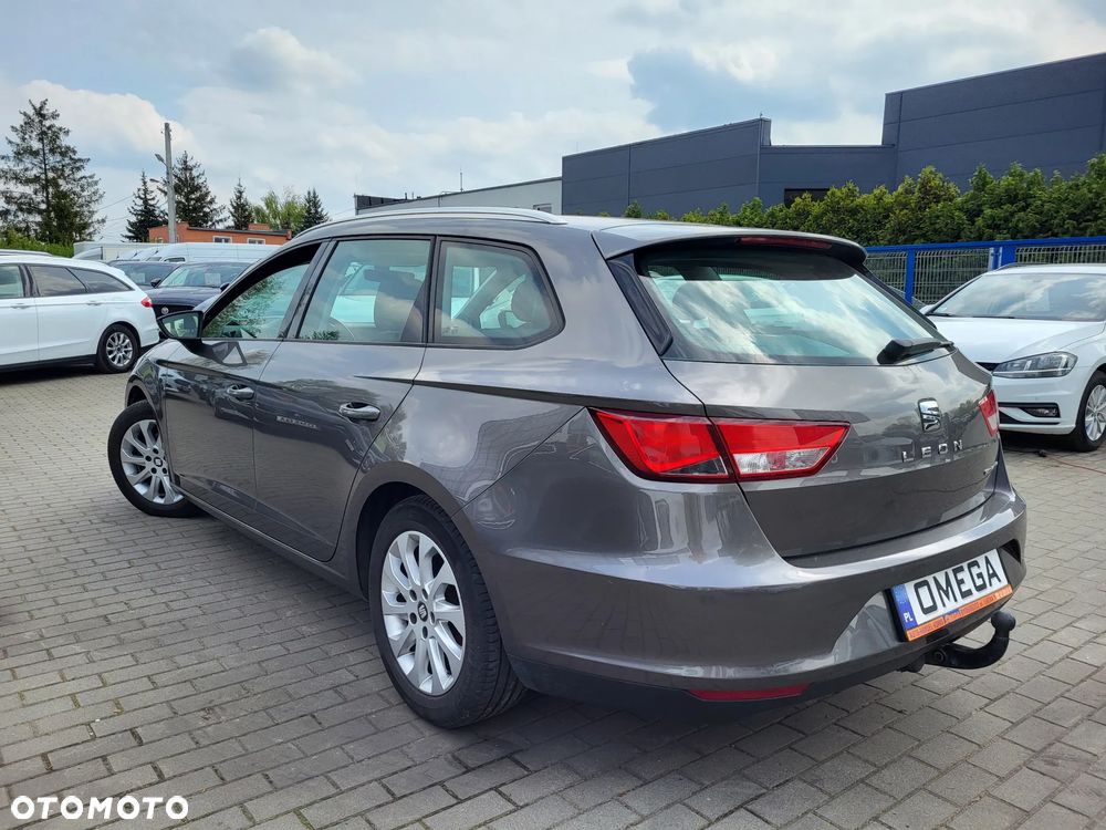 Seat Leon Sportstourer 1.6 TDI Ecomotive Style - 4