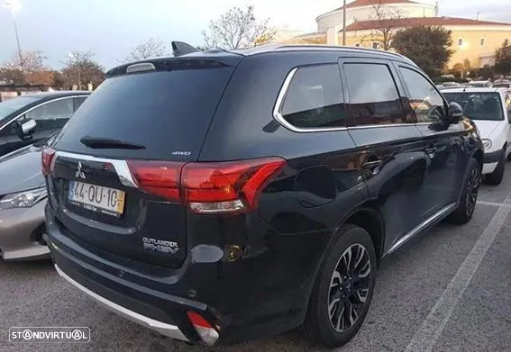 Mitsubishi Outlander 2.0 PHEV Intense Navi - 3