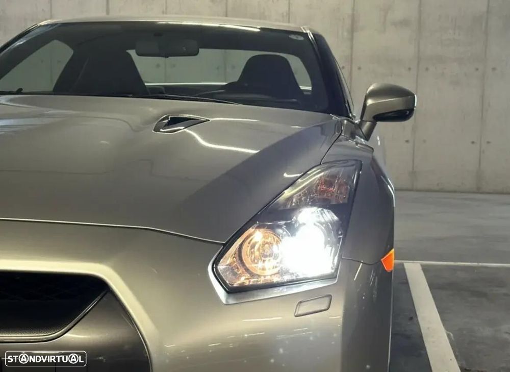 Nissan GT-R - 27