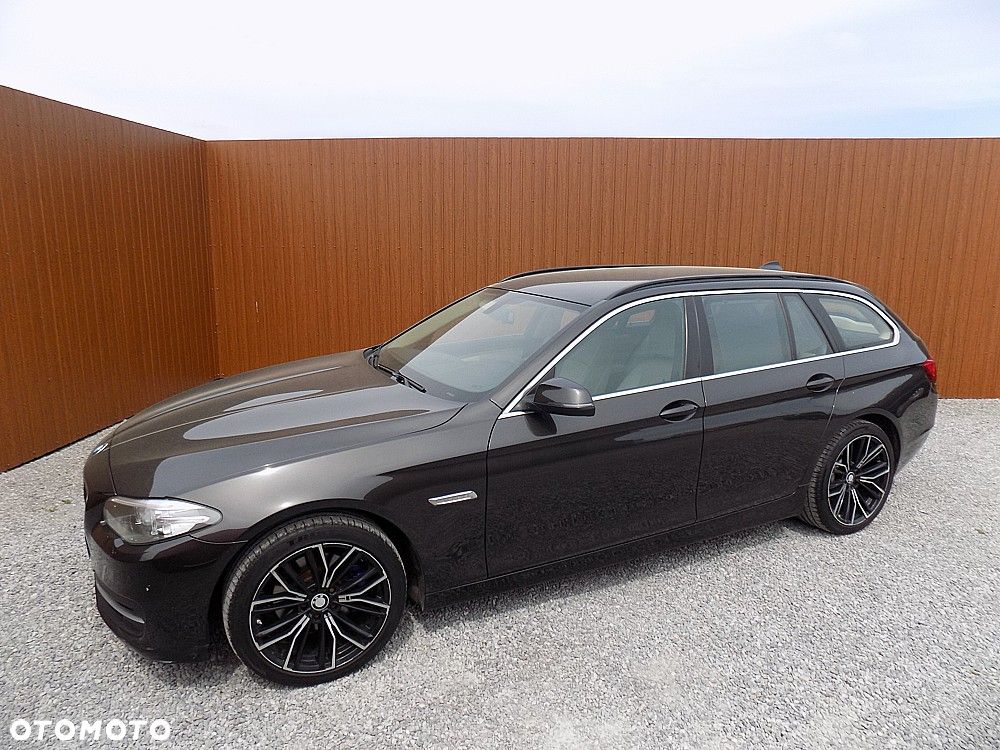 BMW Seria 5 518d - 32