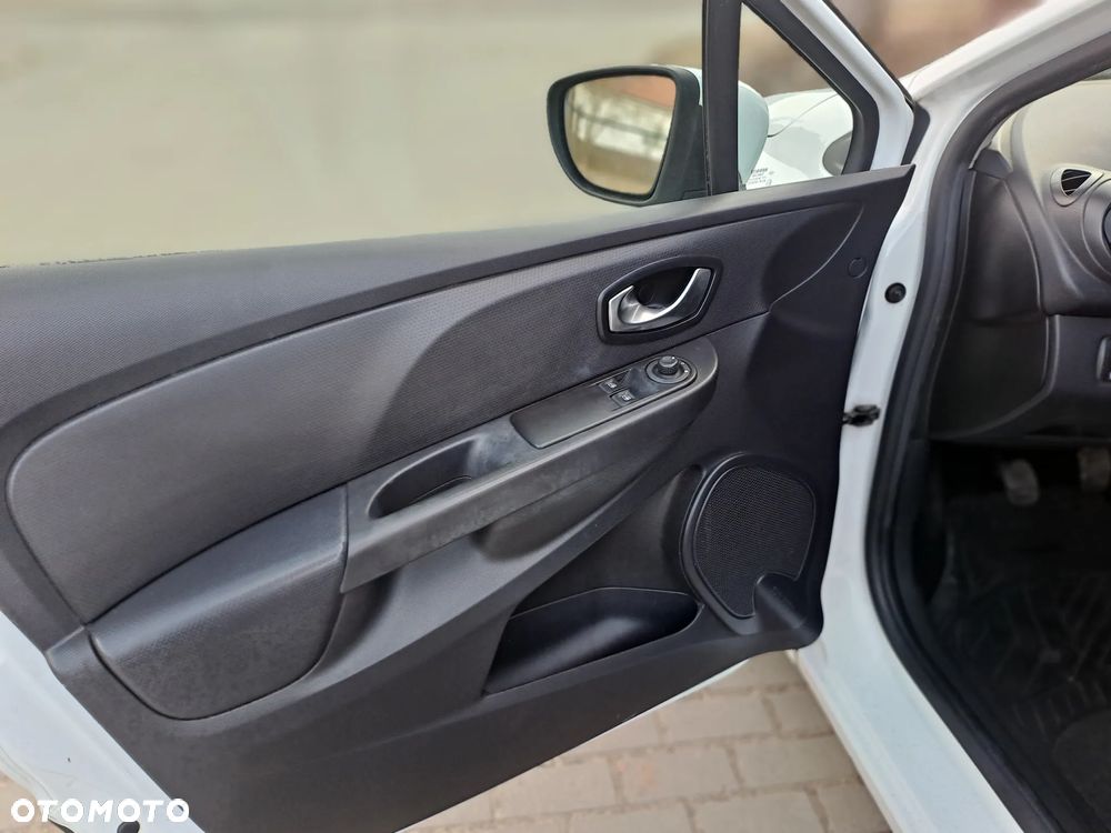 Renault Clio - 7