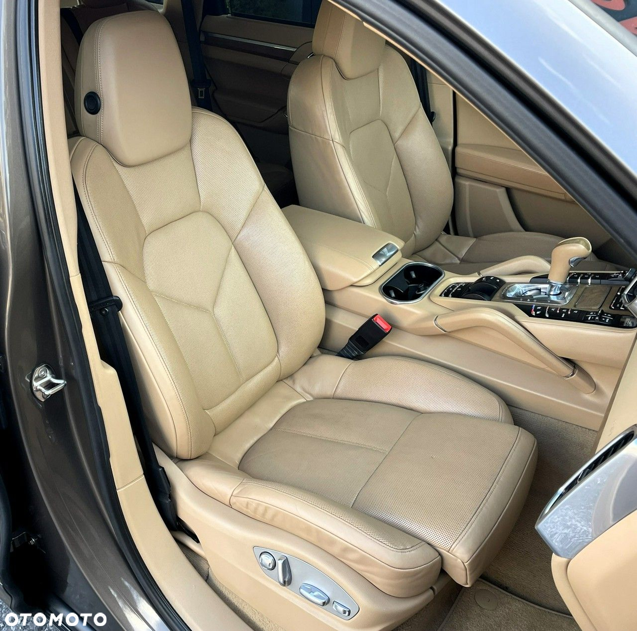 Porsche Cayenne - 27
