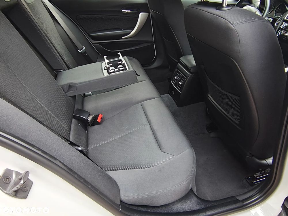 BMW Seria 1 118d xDrive Edition Metropolitan - 29