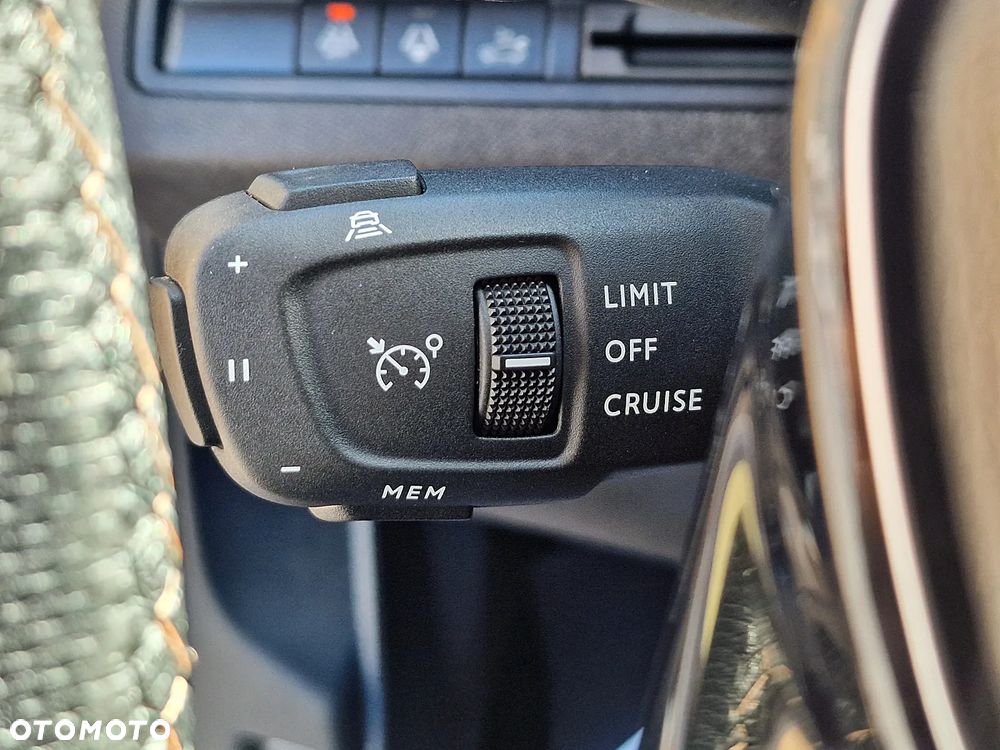 Peugeot 3008 1.5 BlueHDi GT Pack S&S EAT8 - 17